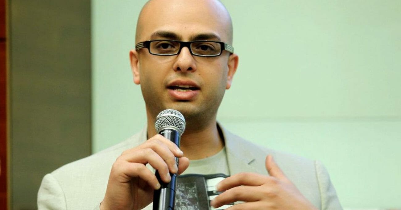 419327_10151419088425019_1944704165_n