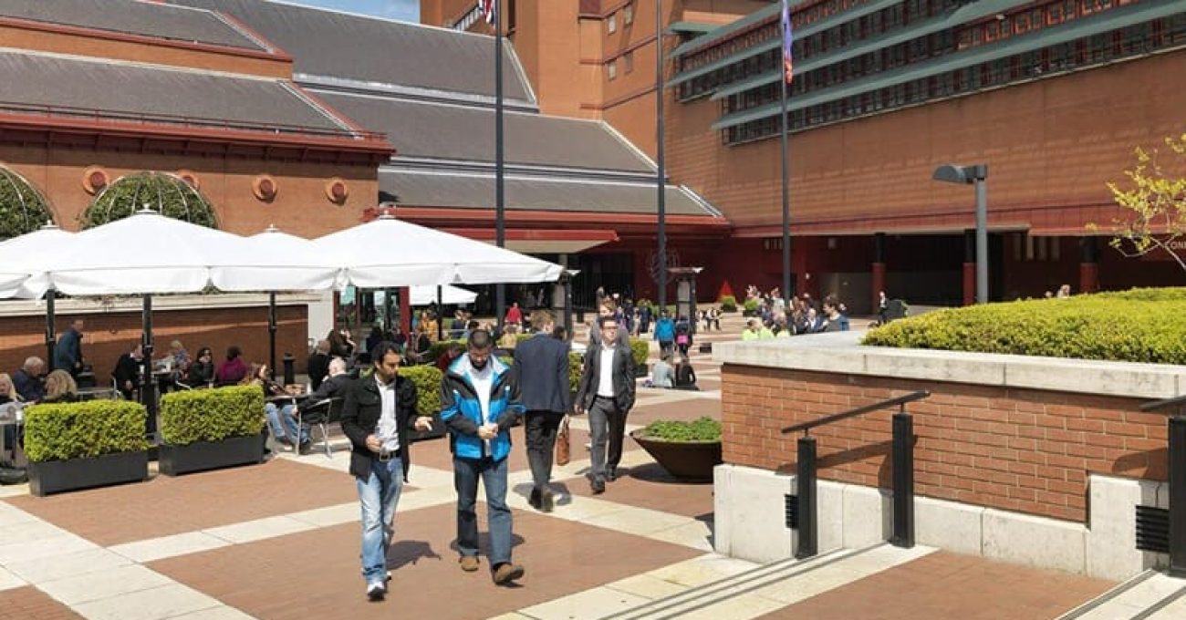 british-library-piazza